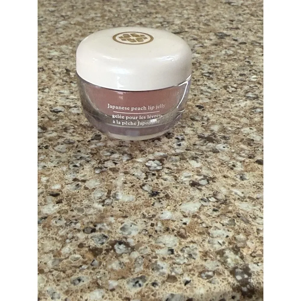 Tatcha kissu lip